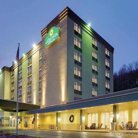 La Quinta Inn & Suites Pittsburgh North McCandless Township 외부 사진