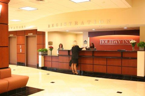 La Quinta Inn & Suites Pittsburgh North McCandless Township 외부 사진