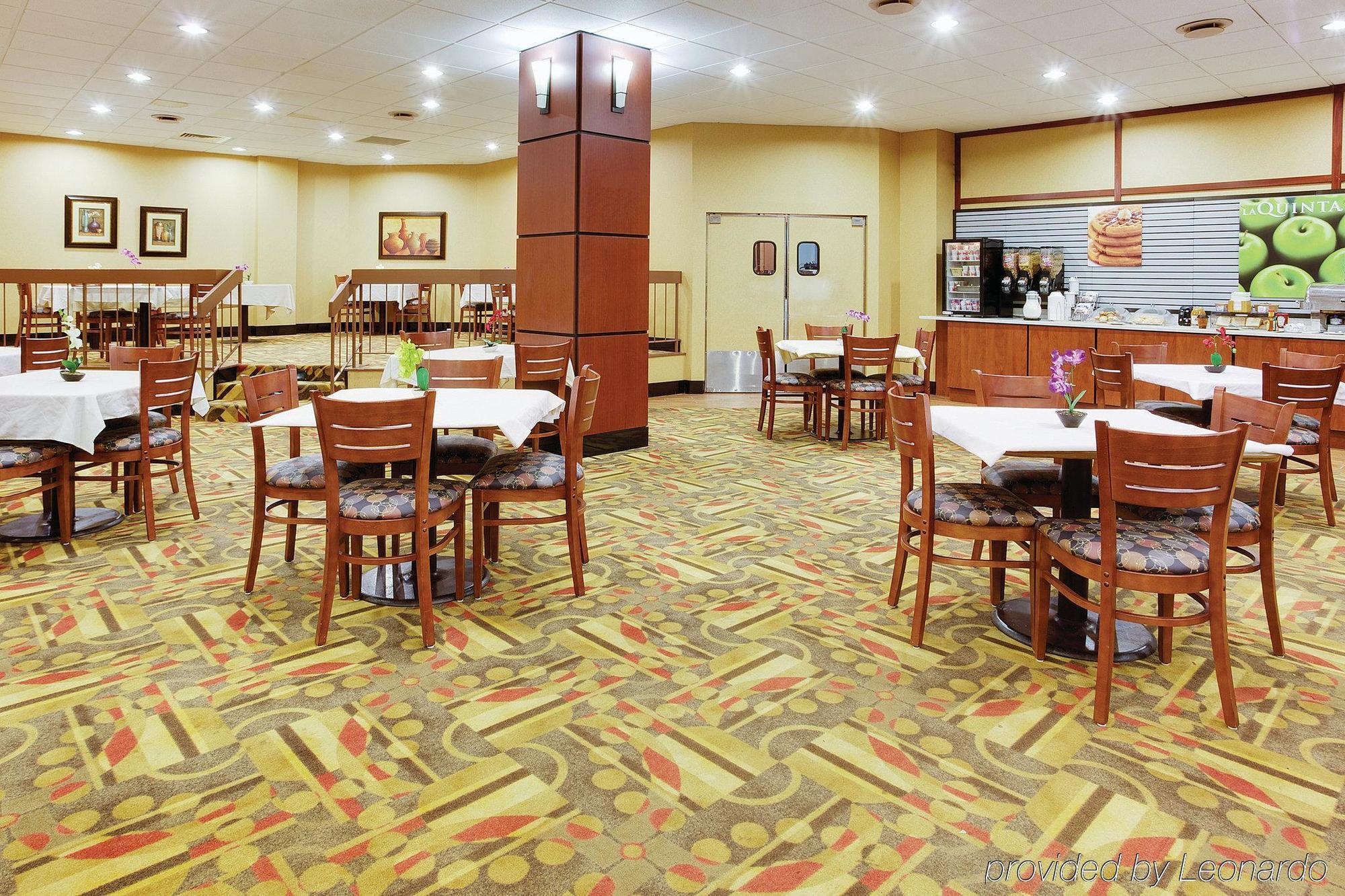 La Quinta Inn & Suites Pittsburgh North McCandless Township 외부 사진