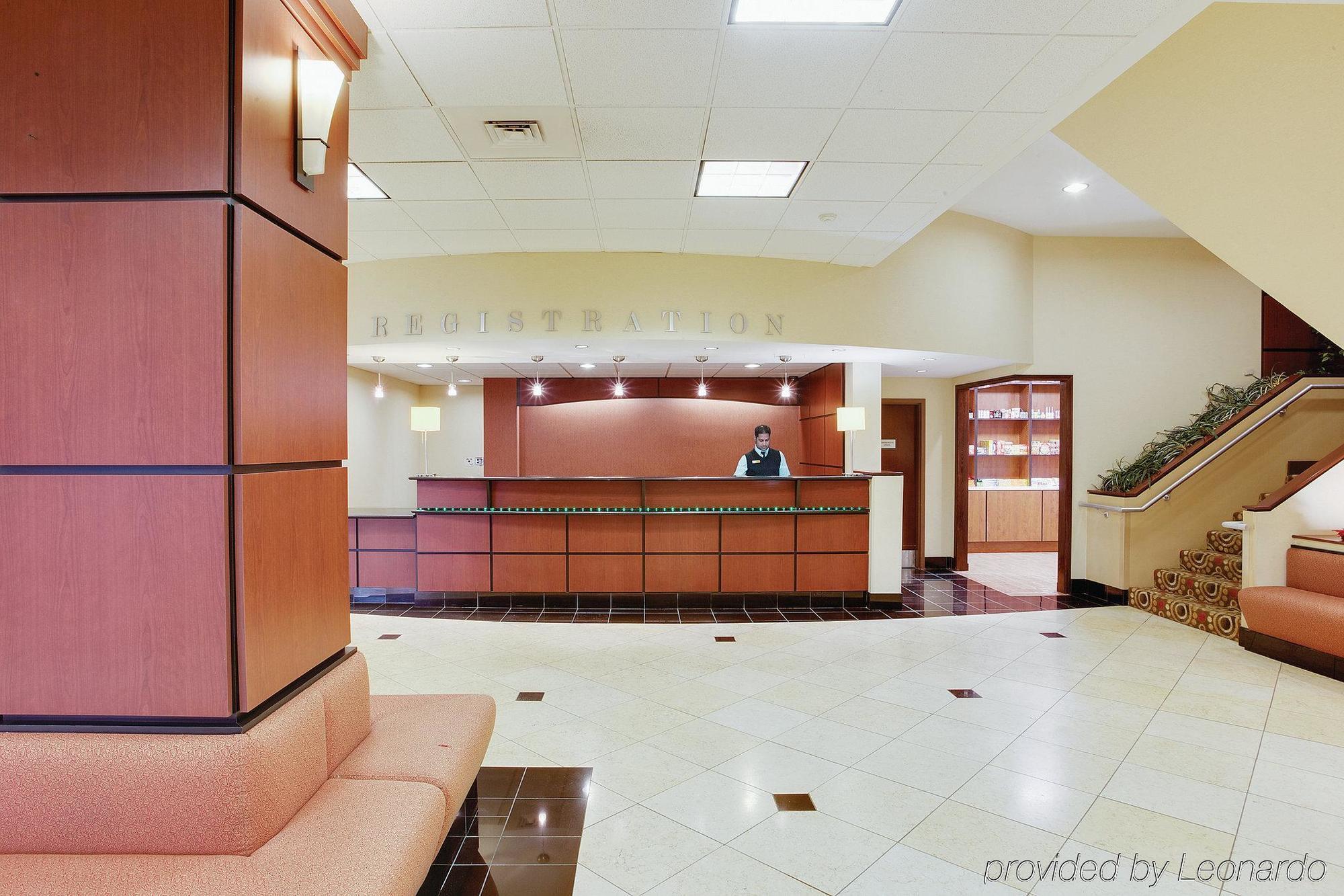 La Quinta Inn & Suites Pittsburgh North McCandless Township 외부 사진